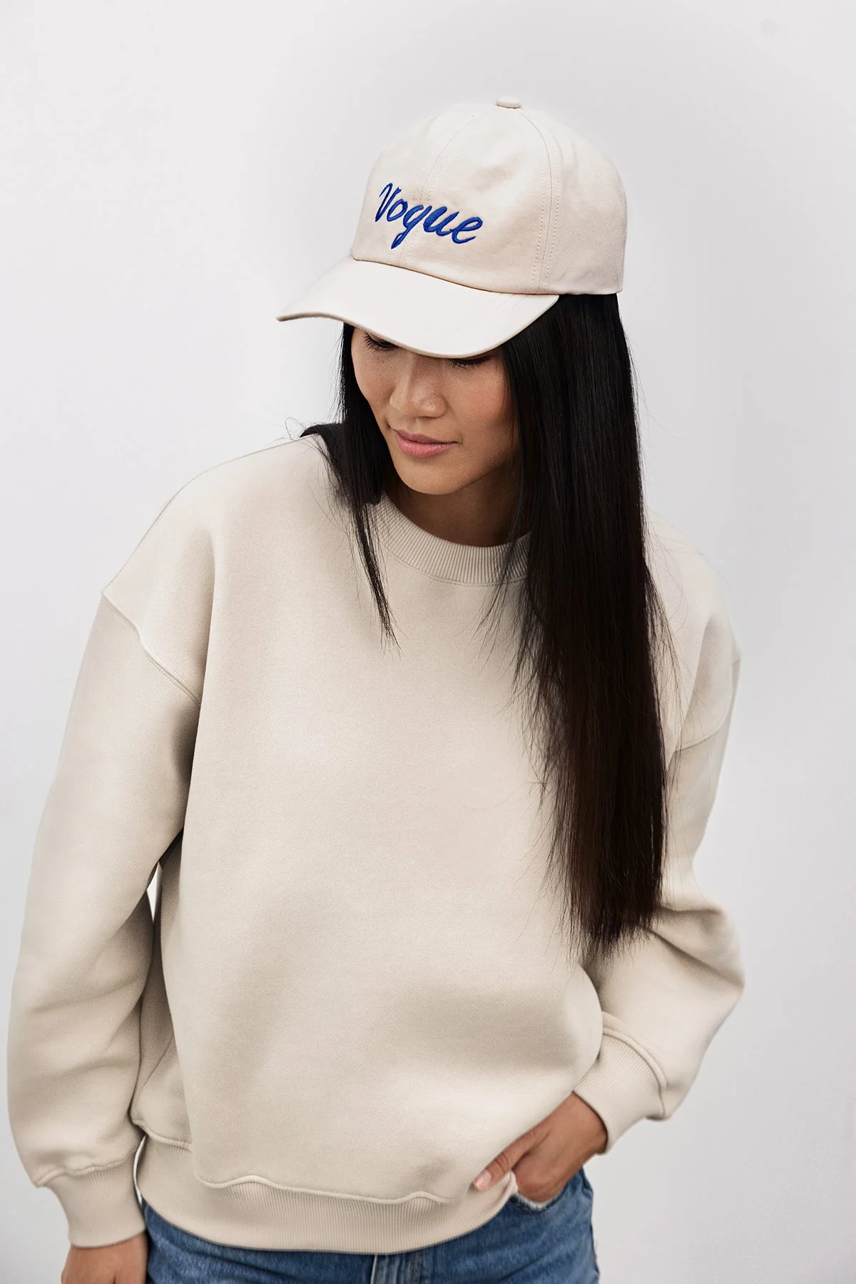 VOGUE Cap Ecru Logo Embroidered Logo - Image 3