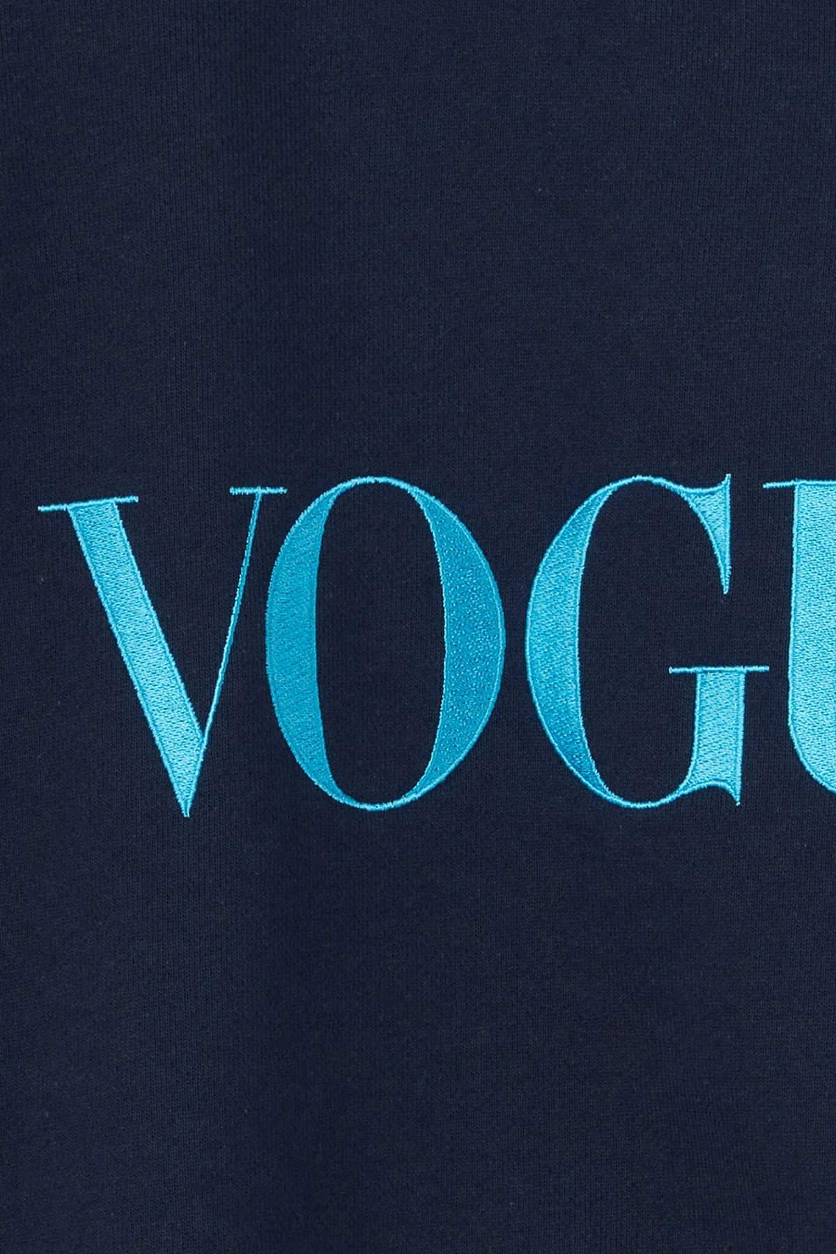 『VOGUE』ロゴ クロップドスウェット ネイビー×スカイブルー - Image 5