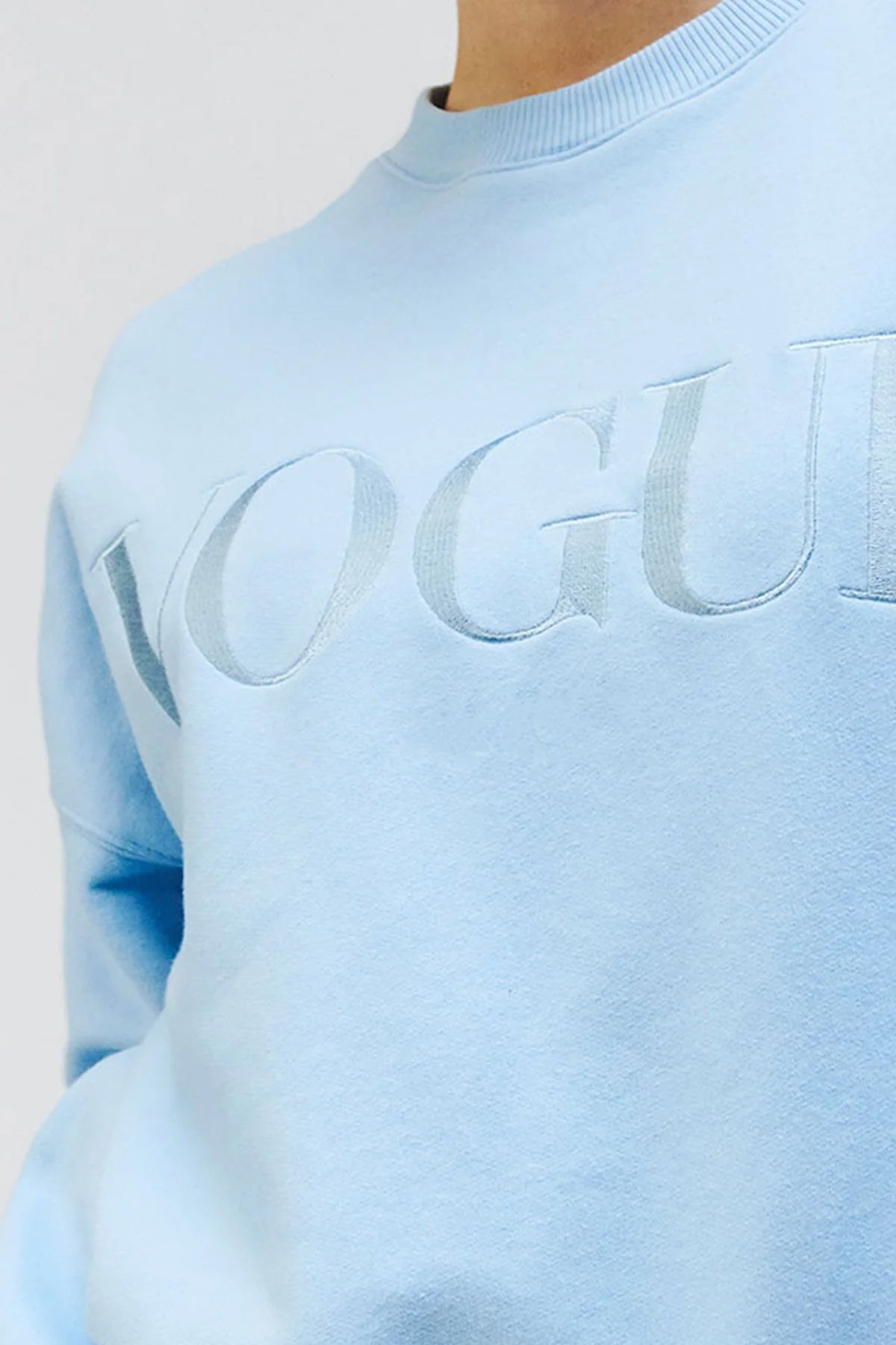 VOGUE Sweatshirt Light Blue Embroidered Logo - Image 4