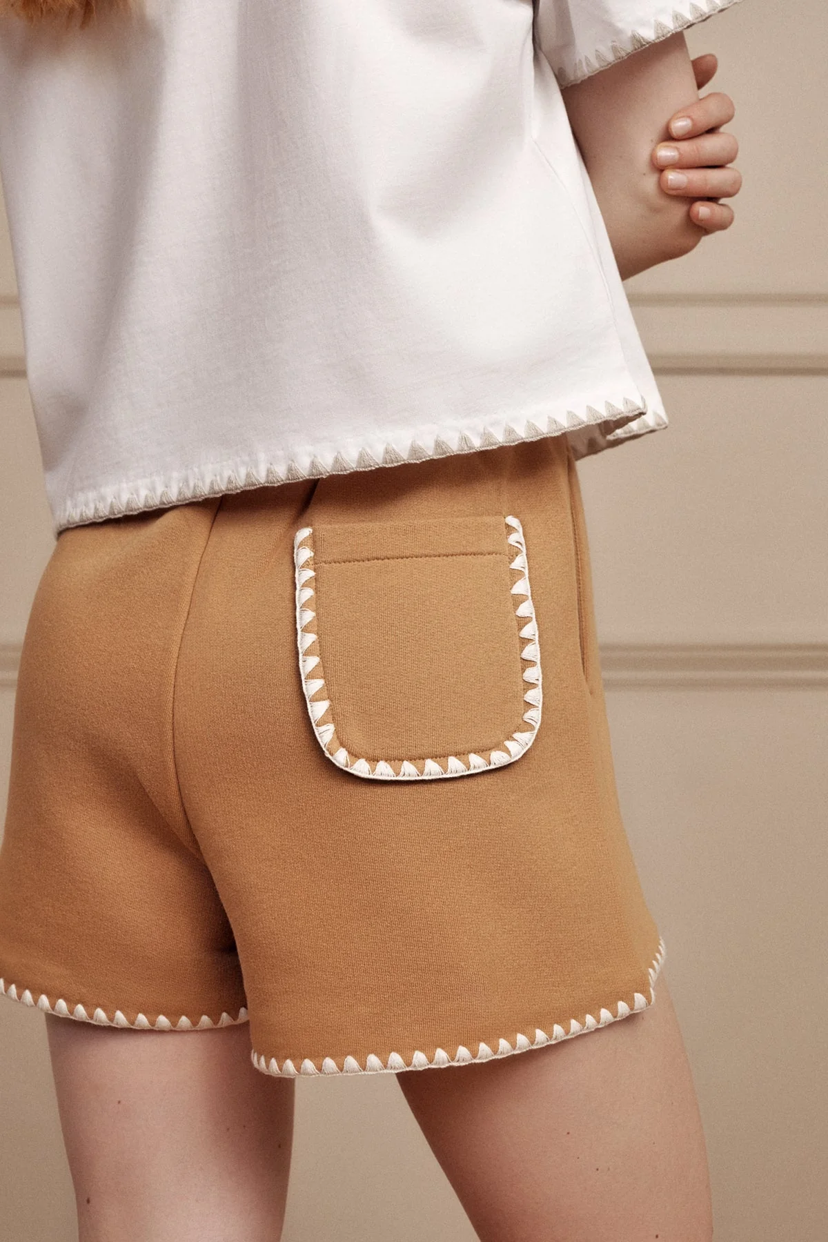 VOGUE Shorts Camel Embroidered Logo - Image 3
