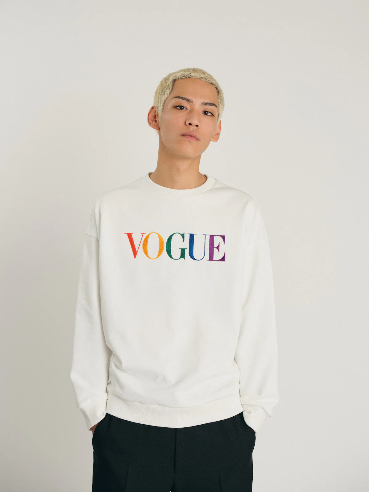 『VOGUE』ロゴ スウェット カラフル - Image 3