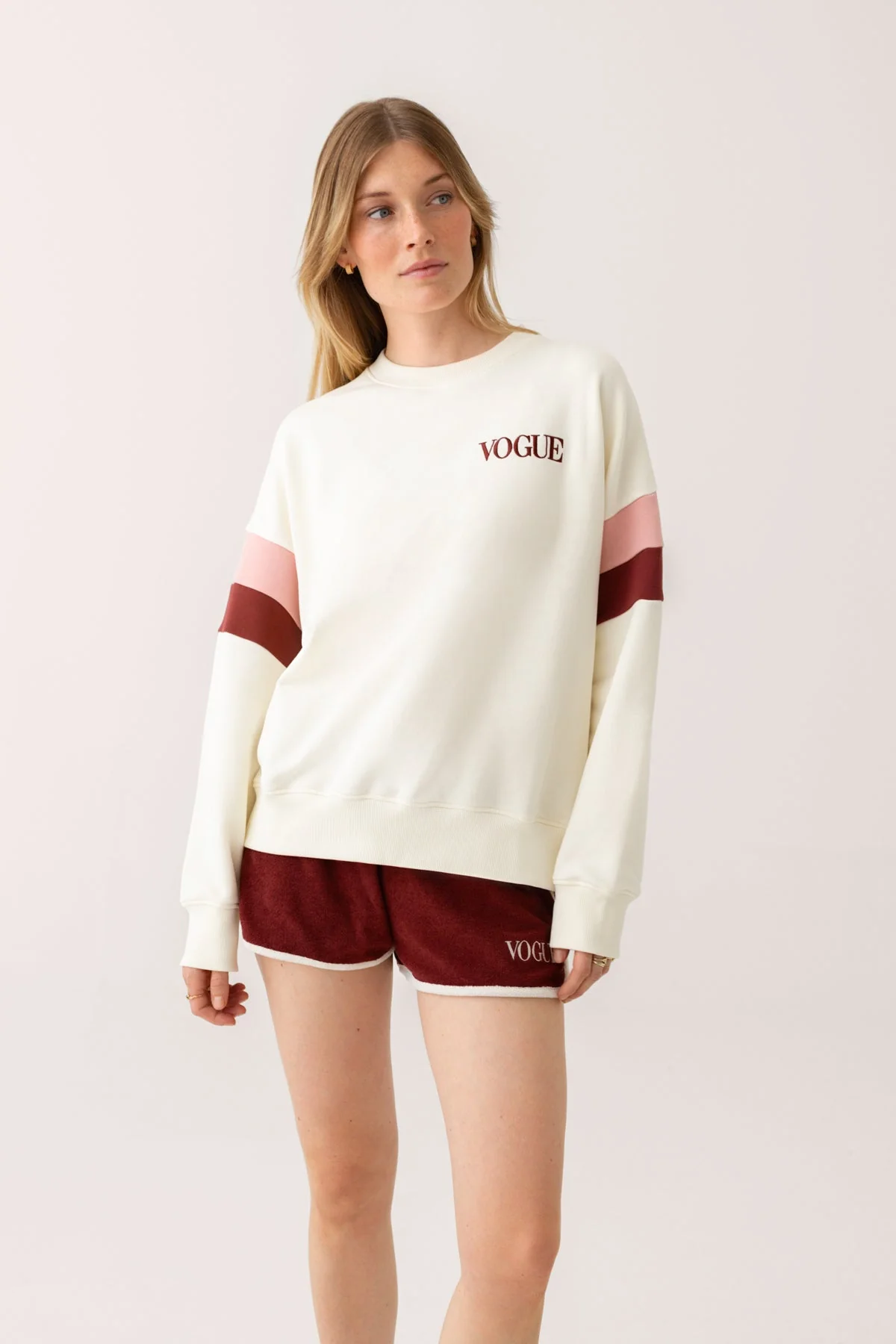 VOGUE Sweatshirt Cream Contrasting Details - Image 3