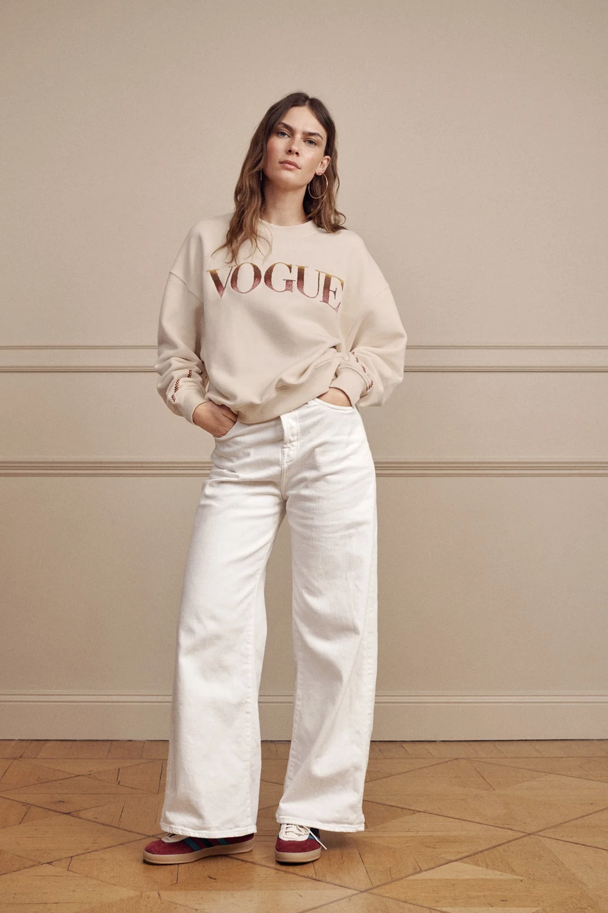 VOGUE Sweatshirt Creme mit Stickereien - Image 5