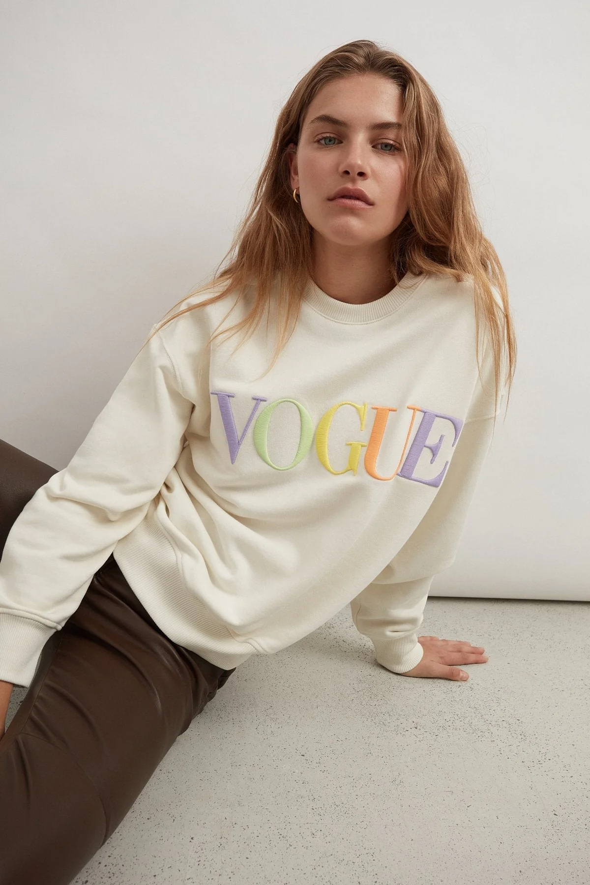 VOGUE Sweatshirt | Cream Pastel Rainbow - Image 2