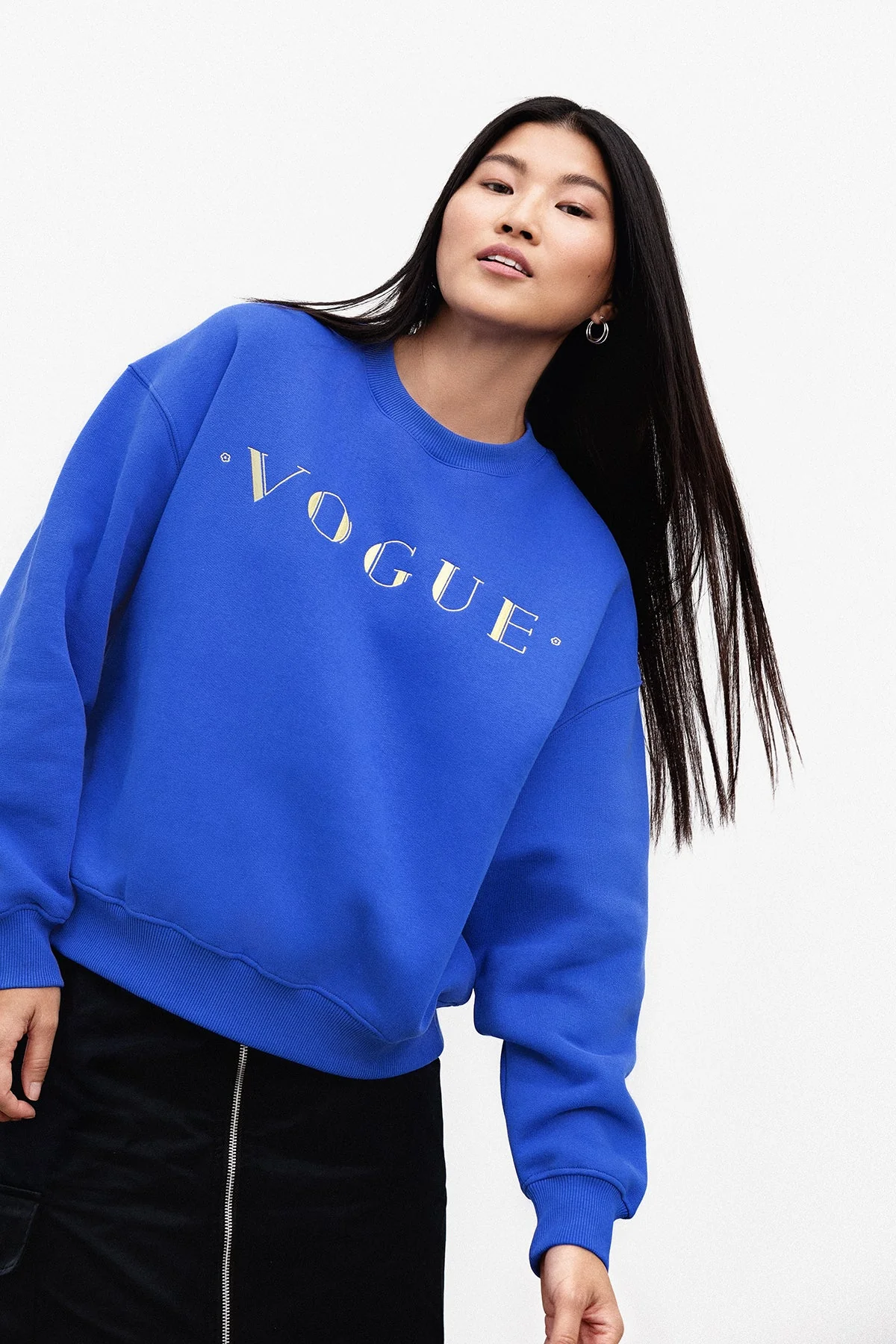 VOGUE Sweatshirt Dove Blue Cover Print - Image 2