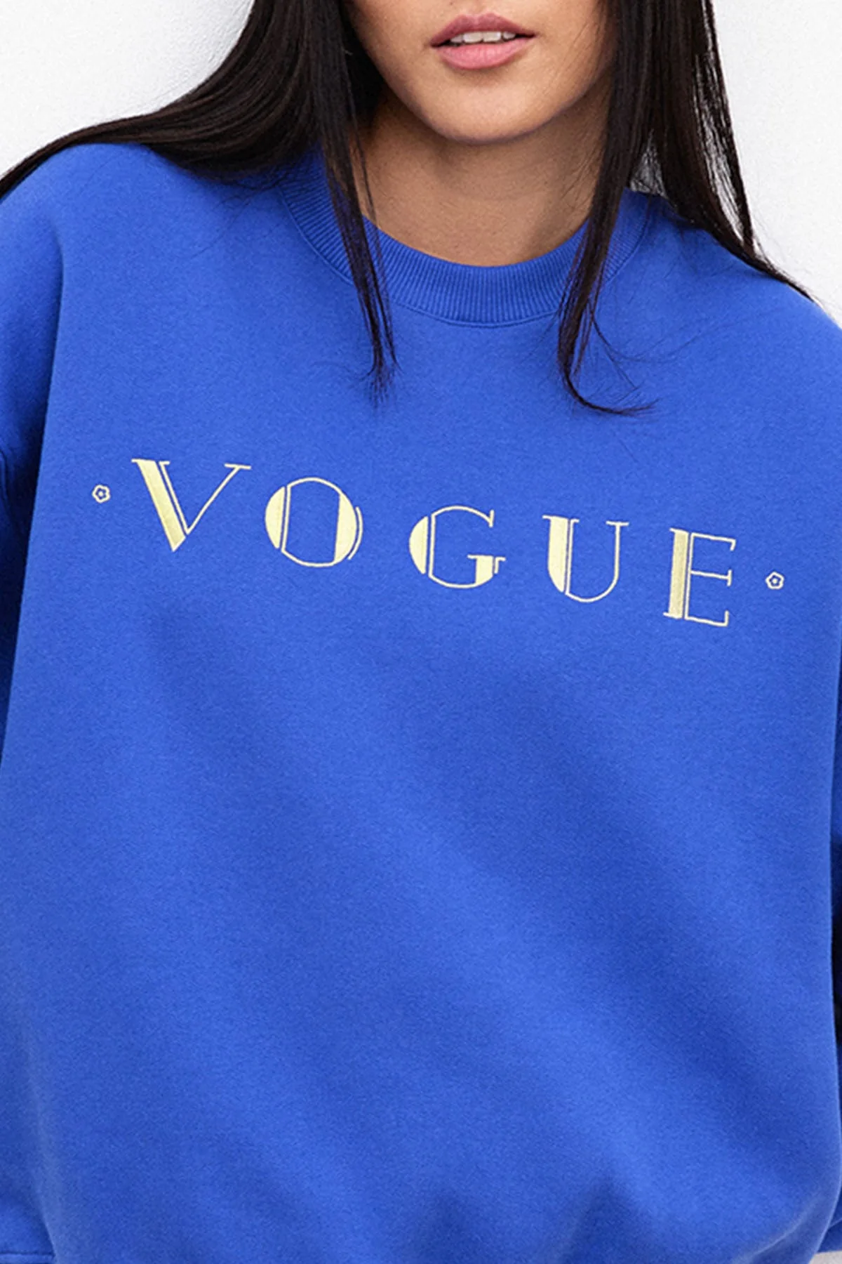 VOGUE Sweatshirt Dove Blue Cover Print - Image 4