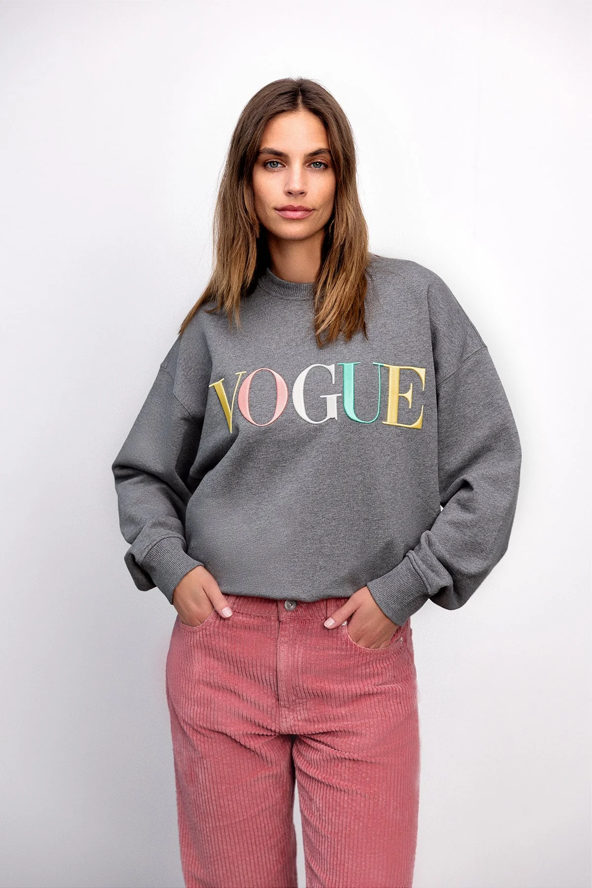 VOGUE Sweatshirt Gray Embroidered Colorful Logo - Image 7