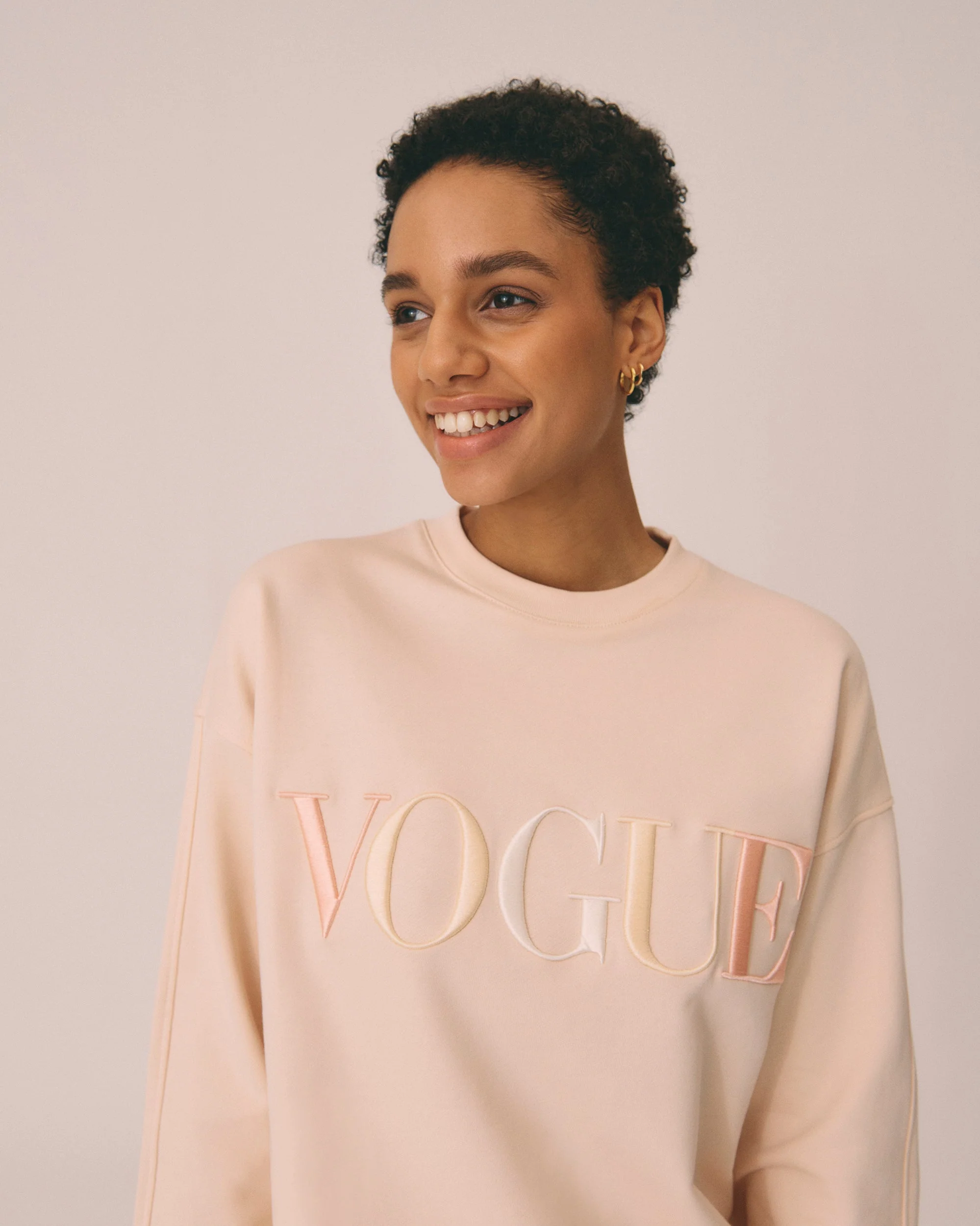 VOGUE Sweatshirt Light Peach Embroidered Ombré Logo - Image 2