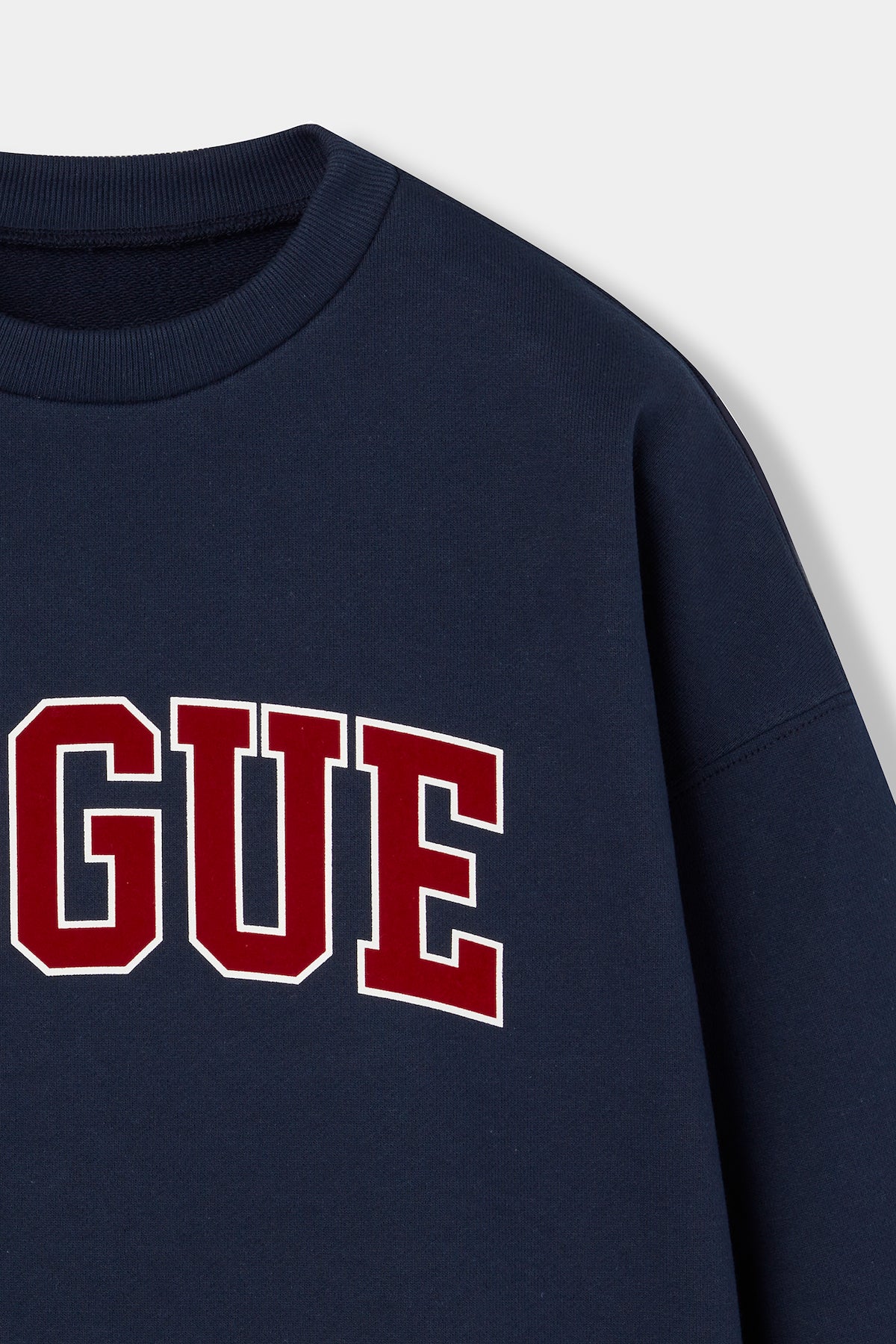 VOGUE Sweatshirt Navy College Bordeaux Logo | Japanese Edition - Image 6