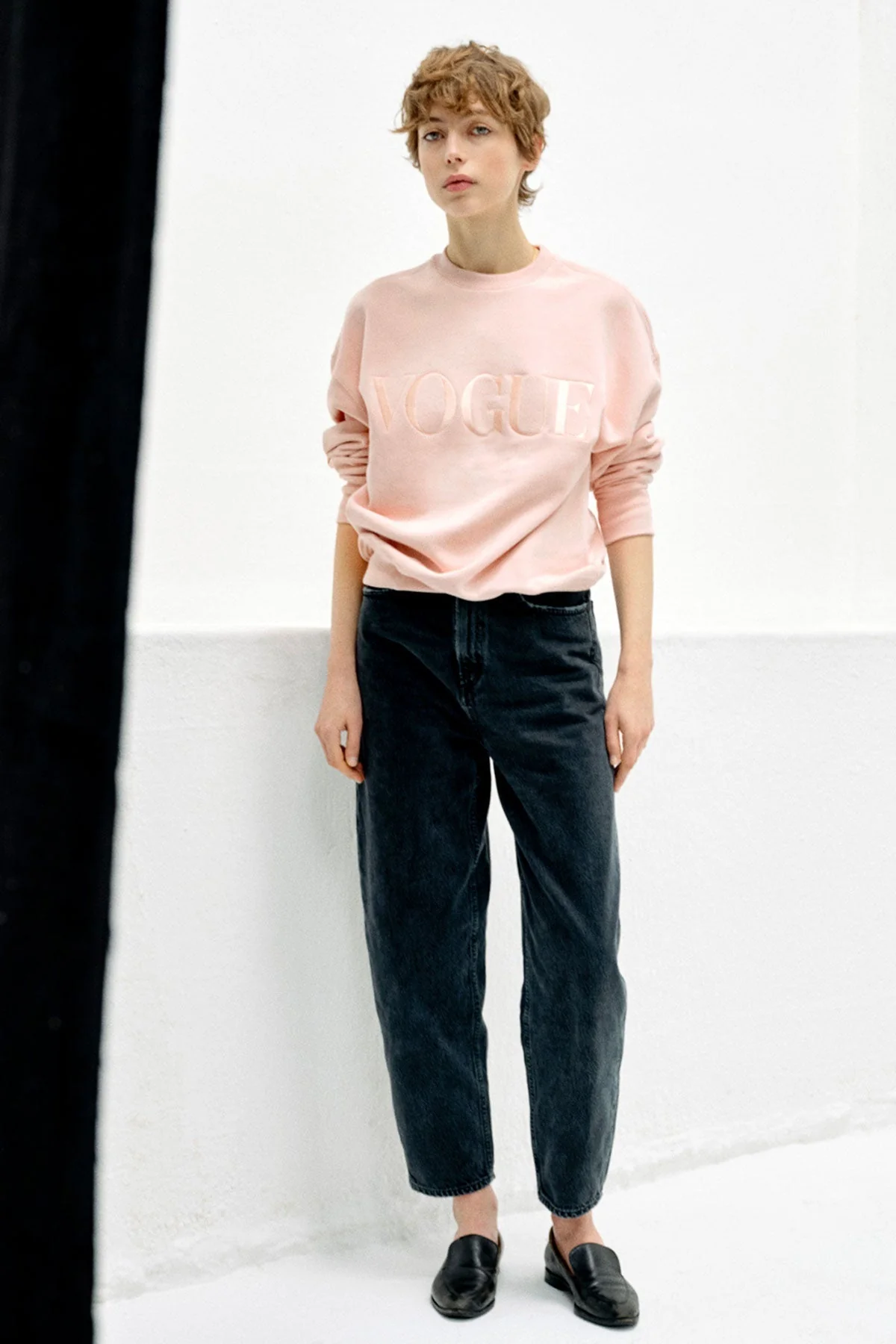 VOGUE Sweatshirt | Tonal Peach - Image 3