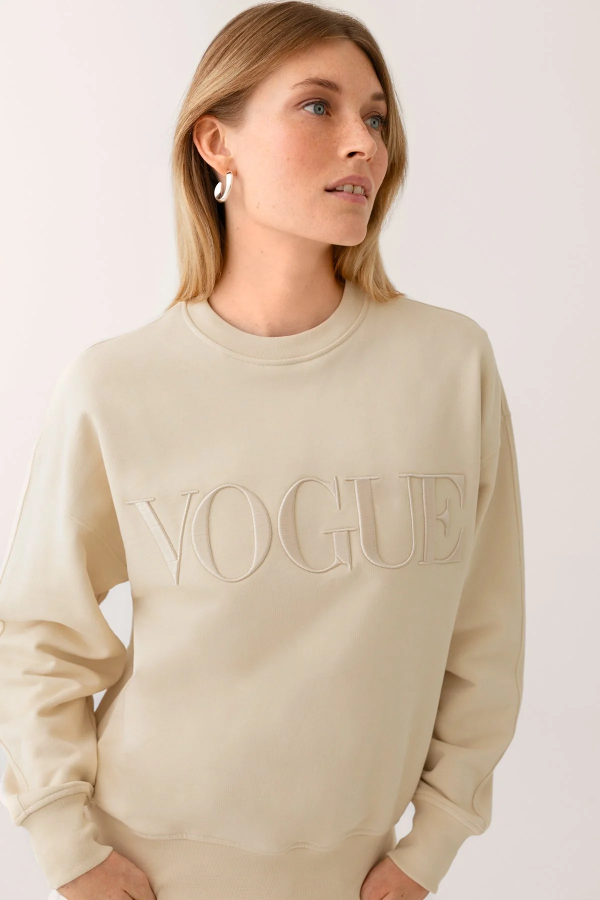 VOGUE Sweatshirt Sandshell Embroidered Logo - Image 2