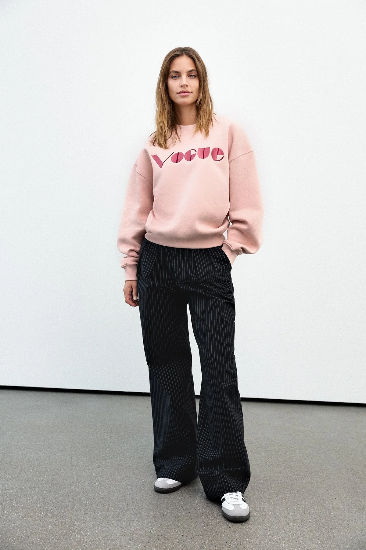 VOGUE Sweatshirt Smokey Rose Embroidered Logo - Image 6