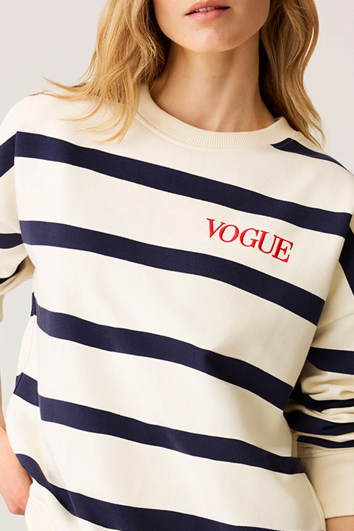 VOGUE Sweatshirt Striped Navy Embroidered Logo - Image 4