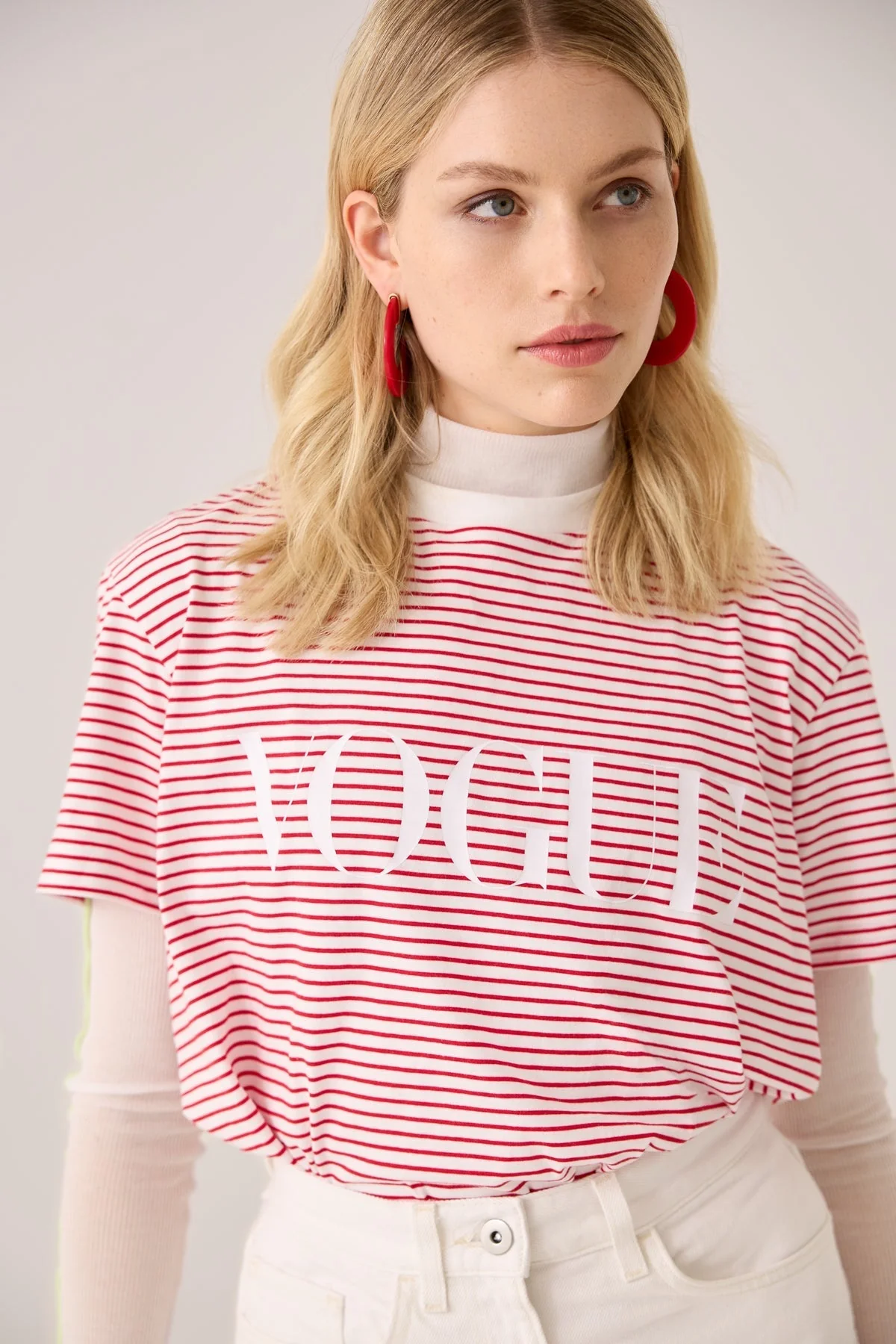 VOGUE T-Shirt Striped Red - Image 2