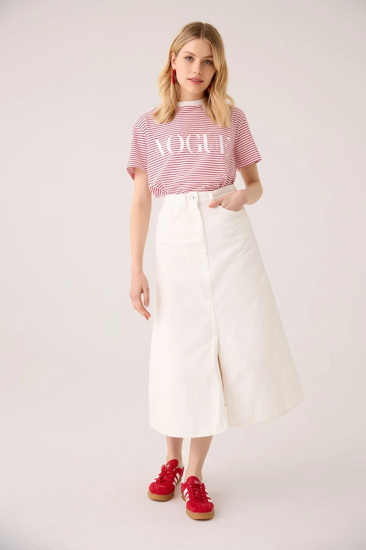 VOGUE T-Shirt Striped Red - Image 3
