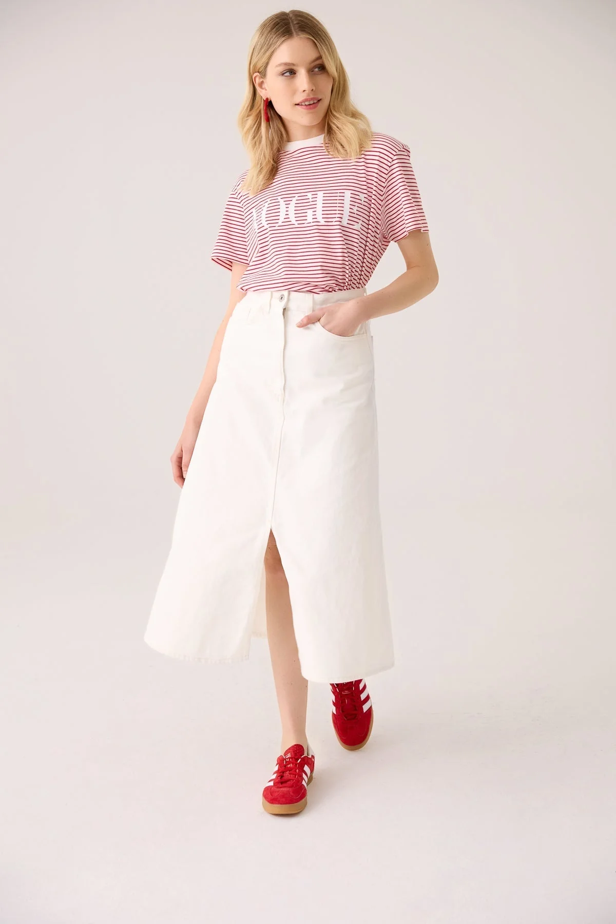 VOGUE T-Shirt Striped Red - Image 4