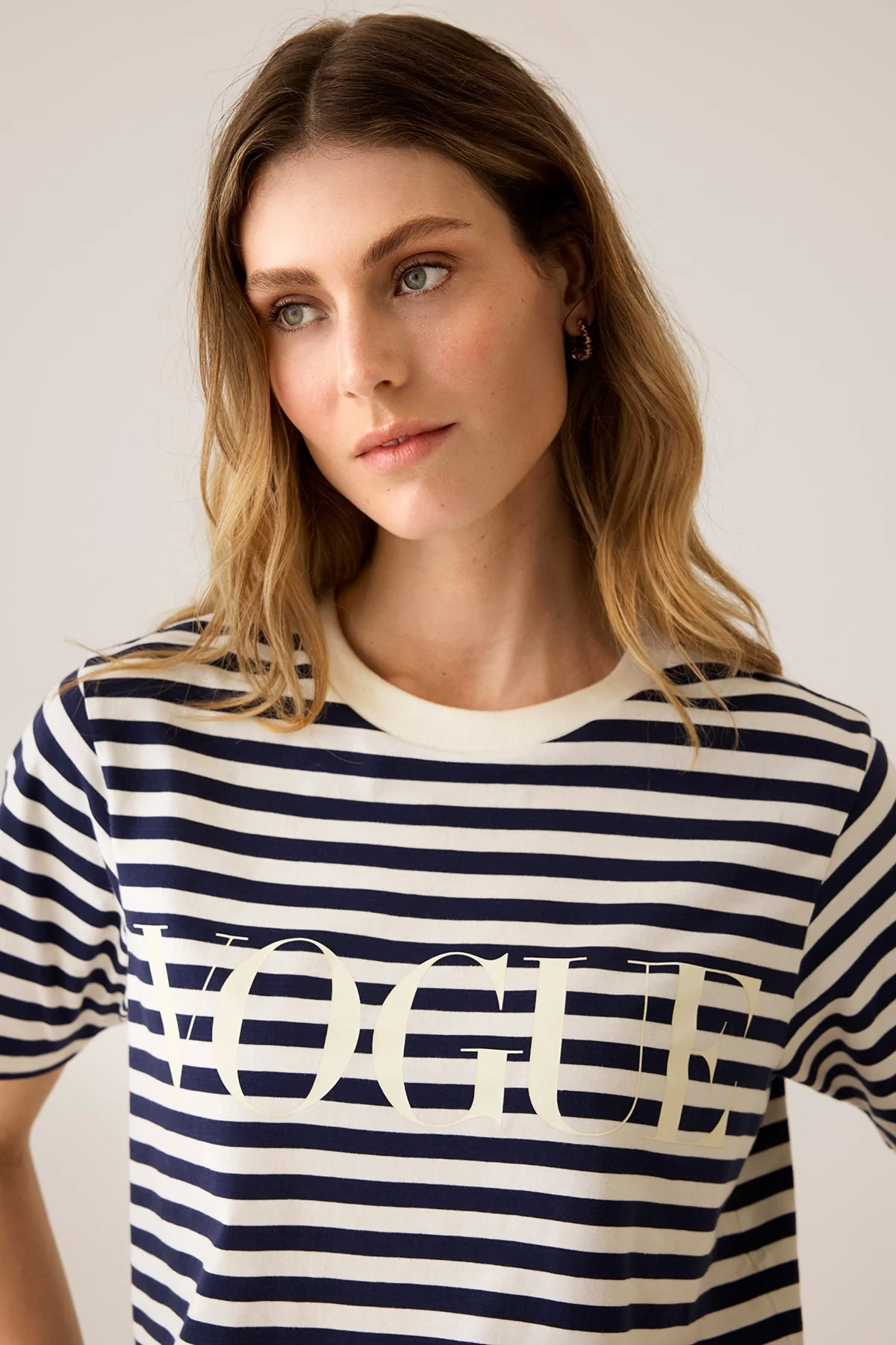 VOGUE T-Shirt Stripes | Navy - Image 2