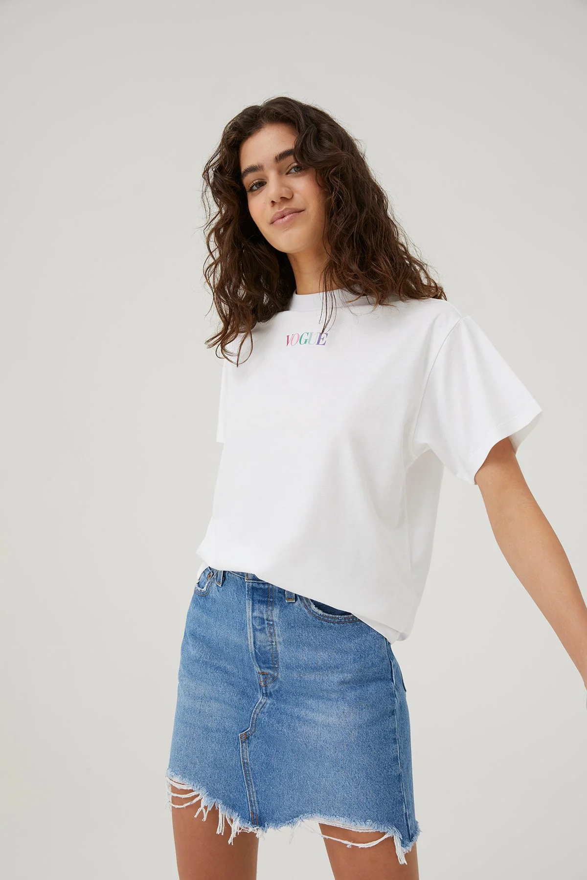 VOGUE T-Shirt White Small Embroidered Rainbow Logo - Image 6