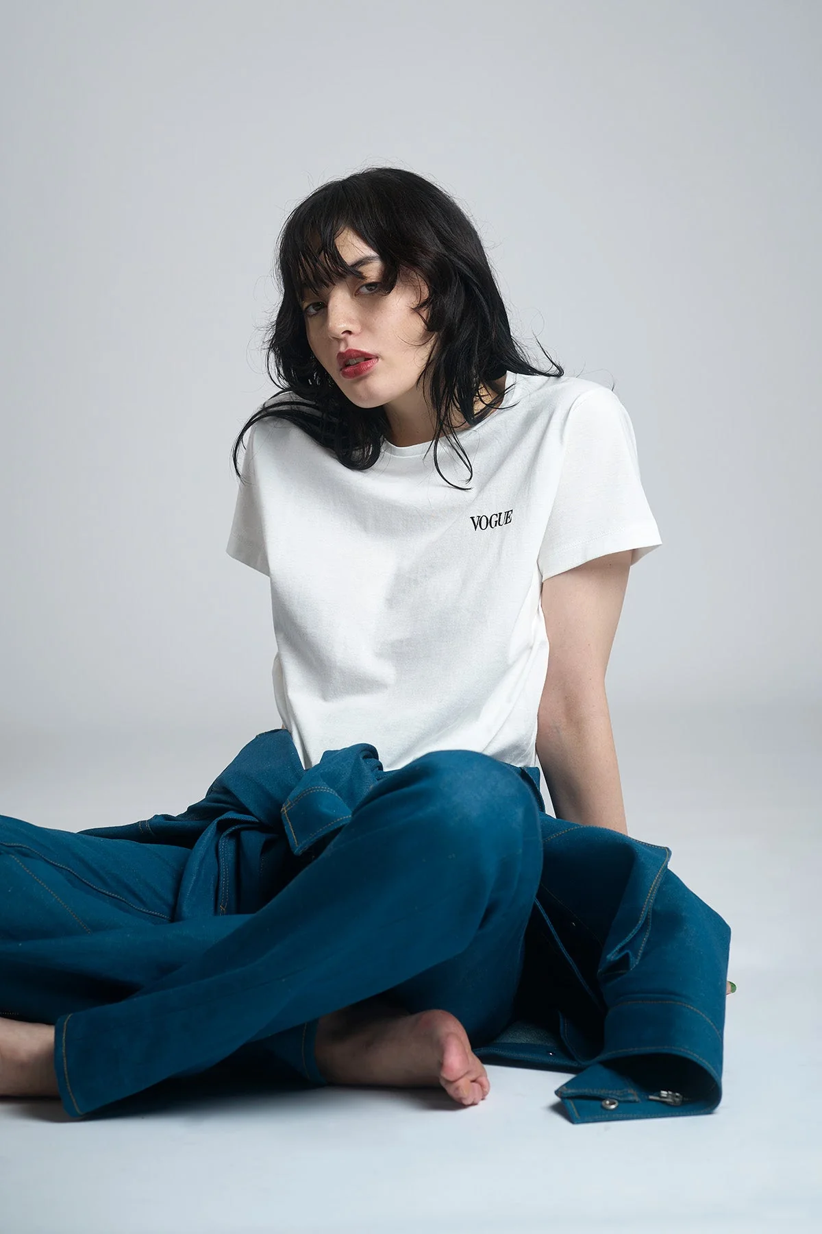 『VOGUE』ロゴ トゥルーコットン Tシャツ ホワイト - Image 2