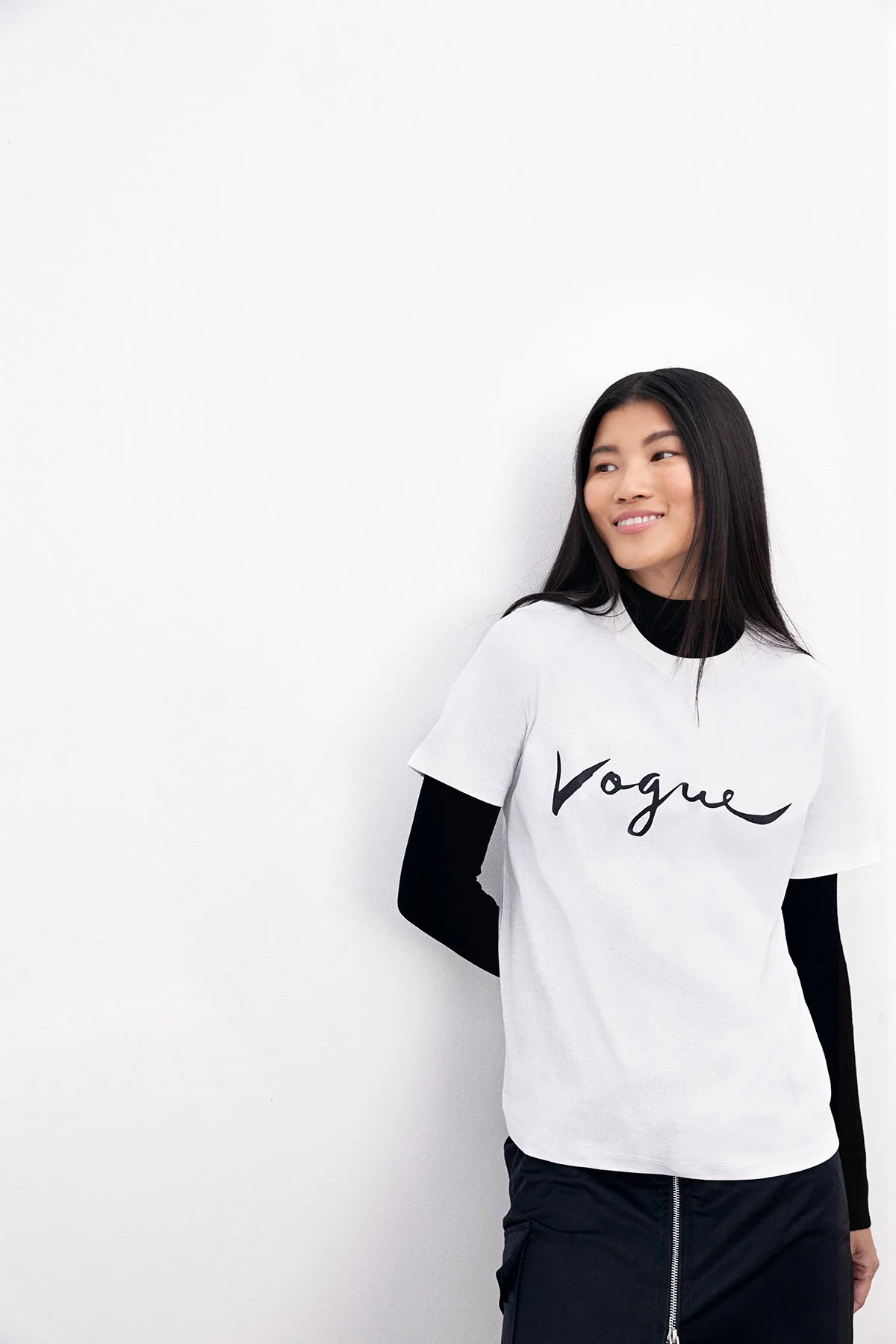 VOGUE T-Shirt White Vintage Logo - Image 4
